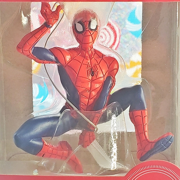 Hallmark Marvel Avengers Spiderman 3" Christmas Tree Ornament Keepsake Gift New - Picture 7 of 7